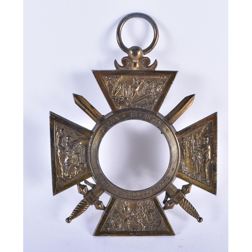 295 - A WWI FRENCH STAR MEDAL. 17 cm x 12 cm.