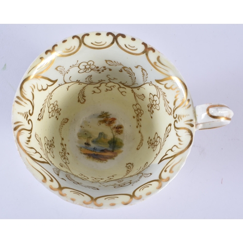 38 - AN EARLY 19TH CENTURY CHAMBERLAINS WORCESTER CUP AND SAUCER together with a similar Chamberlains sau... 