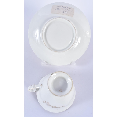 38 - AN EARLY 19TH CENTURY CHAMBERLAINS WORCESTER CUP AND SAUCER together with a similar Chamberlains sau... 