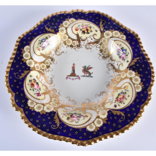 40 - THREE EARLY 19TH CENTURY CHAMBERLAINS WORCESTER PORCELAIN PLATES together with two other Chamberlain... 