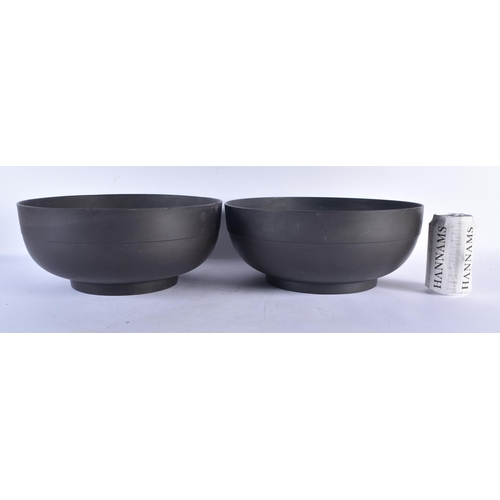 538 - A RARE LARGE PAIR OF LATE 18TH CENTURY WEDGWOOD BLACK BASALT PUNCH BOWLS of plain elegant form. 30cm... 