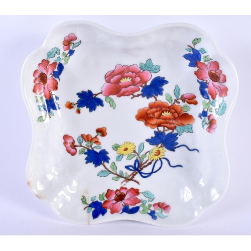 58 - TWO EARLY 19TH CENTURY CHAMBERLAINS WORCESTER SQUARE FORM DISHES one of floral design, the other wit... 