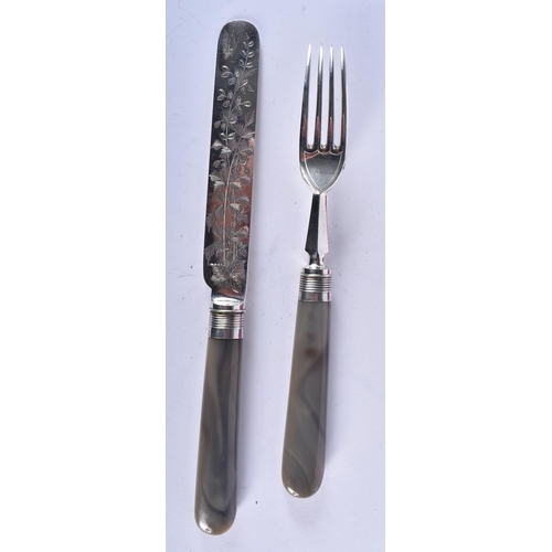 595 - A LOVELY SET OF ANTIQUE AGATE HANDLED SILVER PLATED KNIVES AND FORKS. 23 cm long. (10)