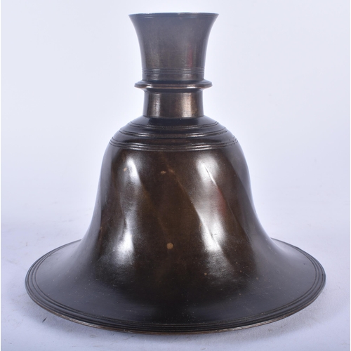 692 - AN 18TH/19TH CENTURY MIDDLE EASTERN BRONZE HOOKAH PIPE BASE. 15 cm x 13 cm.