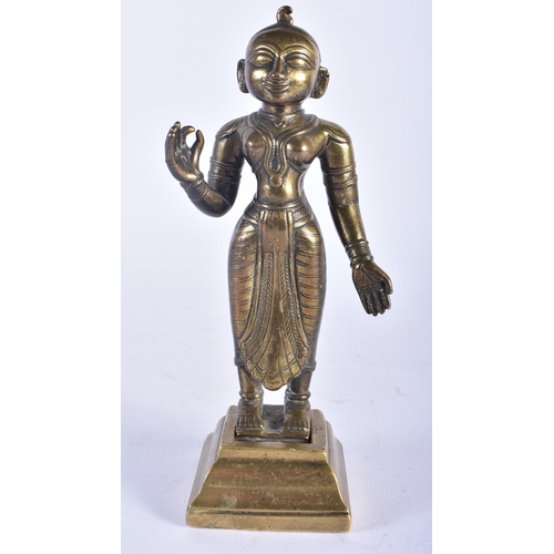 694 - AN 18TH/19TH CENTURY INDIAN BRONZE FIGURE OF A HINDU DEITY. 19 cm high.