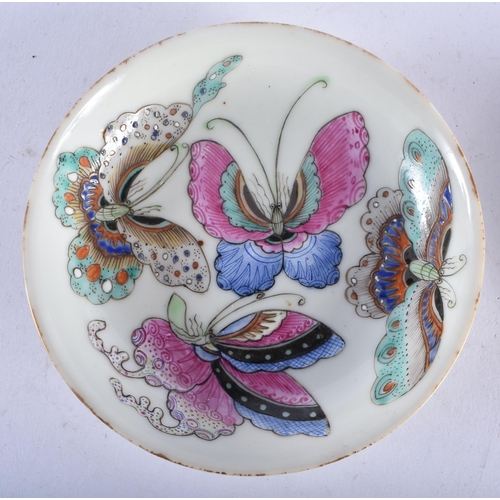 727 - A PAIR OF EARLY 20TH CENTURY CHINESE FAMILLE ROSE BUTTERFLY DISHES Late Qing/Republic. 9 cm diameter... 