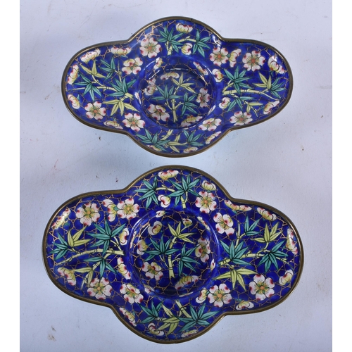 728 - A PAIR OF 19TH CENTURY CHINESE CANTON ENAMEL TEABOWLS ON STANDS Qing. 14cm x 10 cm.