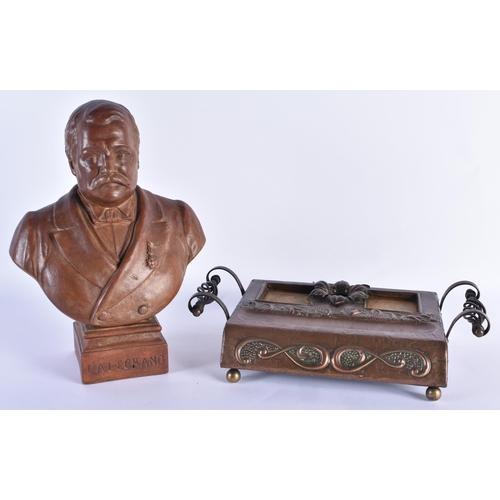 806 - AN ART NOUVEAU COPPER AND WOOD MOUNTED DESK STAND together with a terracotta antique bust by Jacques... 