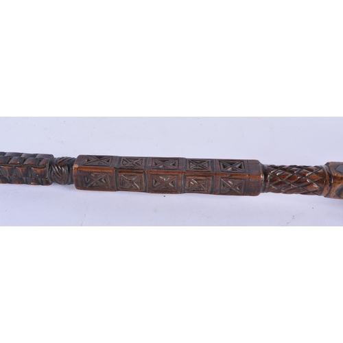 886 - A LARGE 18TH/19TH CENTURY CONTINENTAL CARVED FOLK ART FIST AND BIRD WALKING CANE STAFF. 84 cm long.