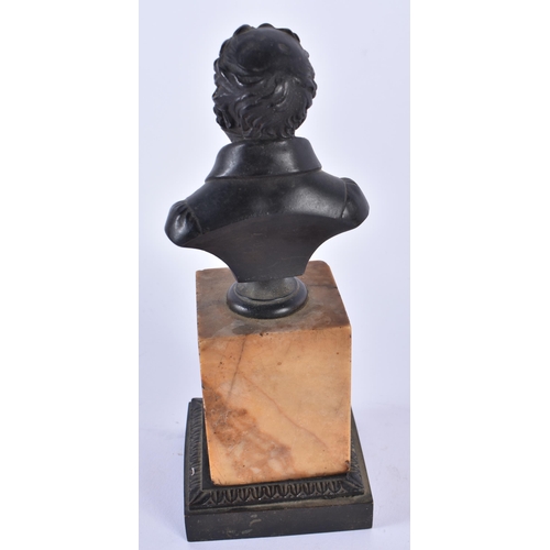 901 - A PAIR OF 19TH CENTURY FRENCH GRAND TOUR BRONZE AND SIENNA MARBLE PEDESTAL BUSTS. 19 cm high.