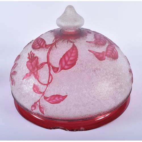 93 - A LATE VICTORIAN/EDWARDIAN CAMEO RUBY GLASS LAMP SHADE decorated in the manner of Thomas Webb, with ... 