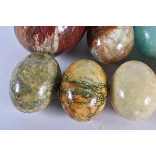 944 - A Collection of Hardstone Eggs in an associated Box.  Largest 14.5cm x 9cm (27)