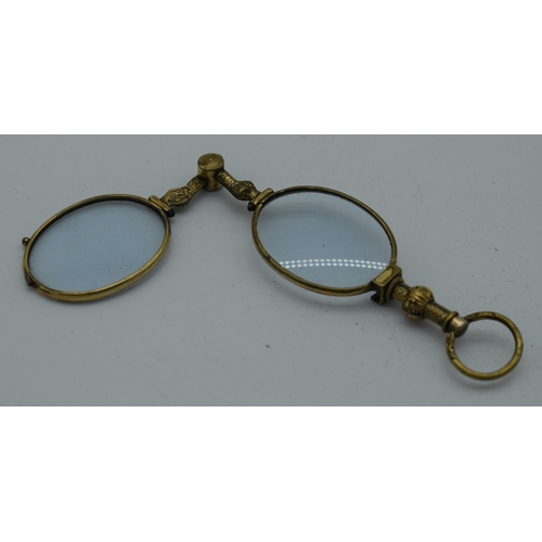 1012 - A PAIR OF ANTIQUE YELLOW METAL LORGNETTES. 17 grams. 9 cm x 8 cm.