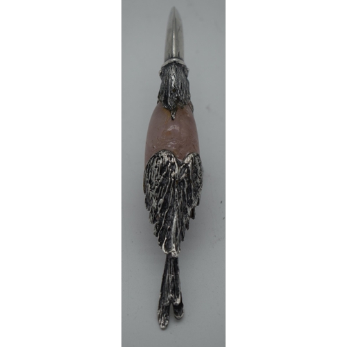 1017 - A CONTINENTAL SILVER AND ROSE QUARTZ FIGURE FIGURE OF A HORN BILLED BIRD. 84 grams. 13.75 cm x 4 cm.