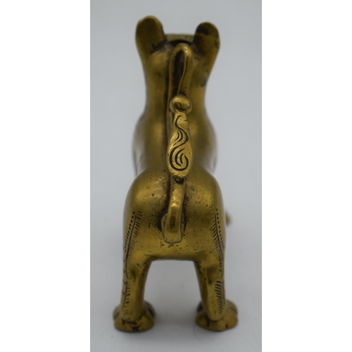 1024 - AN EARLY BRONZE AQUAMANILE BEAST. 228 grams. 8.5 cm x 8.5 cm.