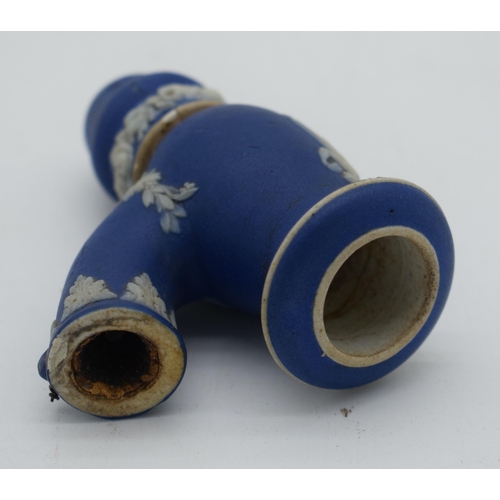 1035 - A RARE ANTIQUE PATENT JASPERWARE PORCELAIN NEO CLASSICAL PIPE. 96 grams. 8.75 cm x 6.75 cm.