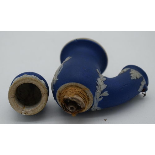 1035 - A RARE ANTIQUE PATENT JASPERWARE PORCELAIN NEO CLASSICAL PIPE. 96 grams. 8.75 cm x 6.75 cm.