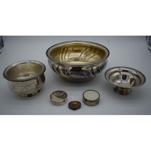 1049 - TWO LARGE CONTINENTAL SILVER BOWLS together with an English silver bowl & three continental silver b... 