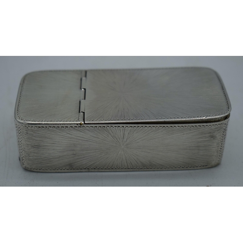 1052 - AN EARLY 19TH CENTURY SILVER SUNBURST SNUFF BOX. London 1825. 92 grams. 9.5 cm x 4.5 cm.