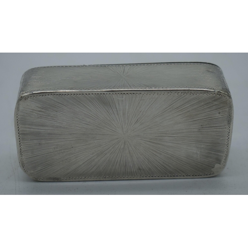 1052 - AN EARLY 19TH CENTURY SILVER SUNBURST SNUFF BOX. London 1825. 92 grams. 9.5 cm x 4.5 cm.