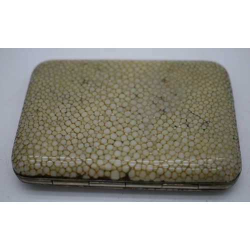 1062 - AN EARLY 20TH CENTURY ART DECO SILVER AND SHAGREEN CASE. 83 grams. 11cm x 8.25cm.