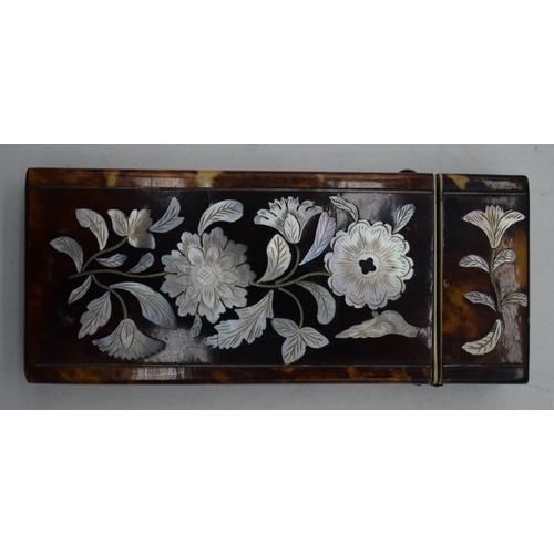 1066 - A LARGE LATE REGENCY MOTHER OF PEARL INLAID TORTOISESHELL ETUI CASE decorated with foliage. 13.5 cm ... 