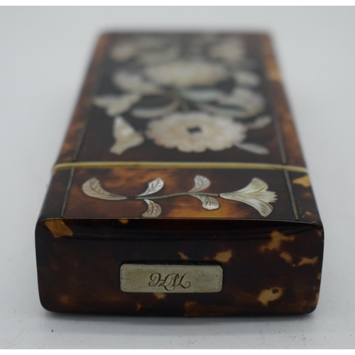 1066 - A LARGE LATE REGENCY MOTHER OF PEARL INLAID TORTOISESHELL ETUI CASE decorated with foliage. 13.5 cm ... 