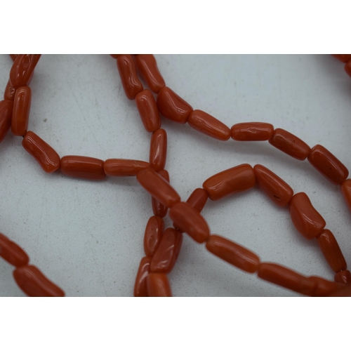 1081 - A CORAL NECKLACE. 27 grams. 45cm long.