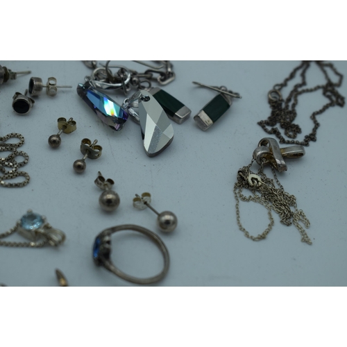 1086 - SILVER JEWELLERY. 82 grams. (qty)