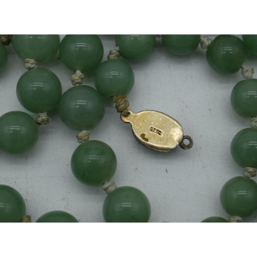 1096 - A CHINESE JADE NECKLACE. 80 grams. 67 cm long.