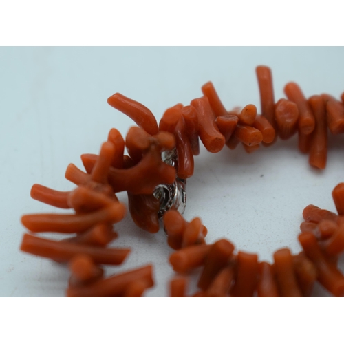 1097 - A CORAL NECKLACE. 31 grams. 40 cm long.