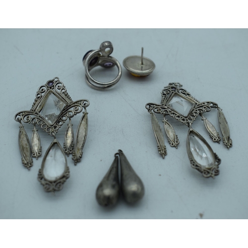 1098 - ASSORTED SILVER JEWELLERY. 32 grams. (qty)