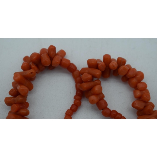 1106 - A CORAL NECKLACE. 21 grams. 43 cm long.