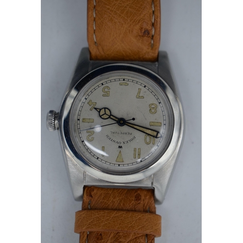 1122 - A 1940S ROLEX BUBBLE BACK WRISTWATCH. 3.25cm wide inc crown.