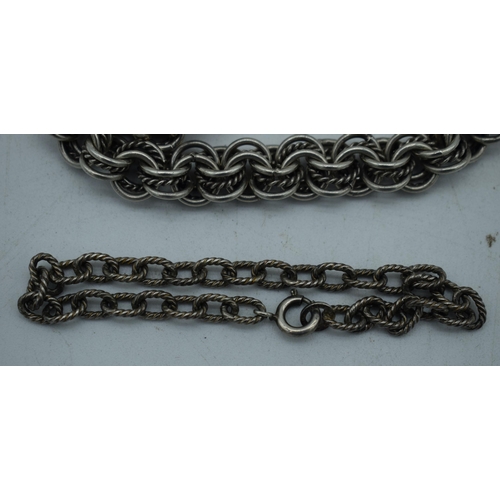 1134 - A SILVER NECKLACE. 86 grams. 45cm long.