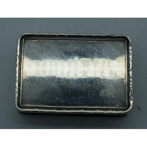 1143 - A SILVER CASTLE TOP SNUFF BOX. Birmingham 1986. 38.5 grams. 4 cm x 2.5 cm.