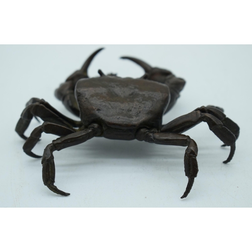 1146 - A JAPANESE BRONZE CRAB OKIMONO. 177 grams. 10 cm x 8 cm.