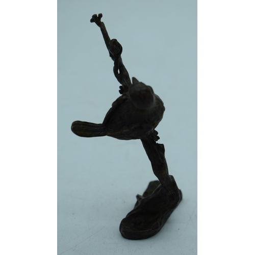 1148 - A JAPANESE BRONZE BIRD TREE STUMP. 141 grams. 9.5 cm x 7 cm.