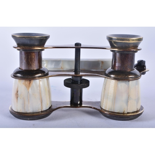 1236 - A PAIR OF MOTHER OF PEARL OPERA GLASSES. 18cm wide extended.