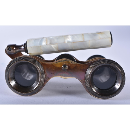 1236 - A PAIR OF MOTHER OF PEARL OPERA GLASSES. 18cm wide extended.