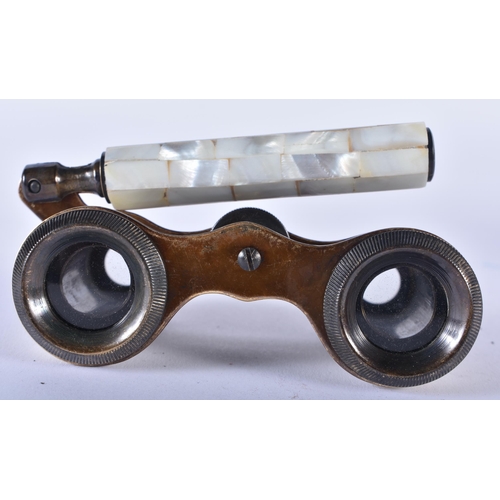 1253 - A PAIR OF MOTHER OF PEARL OPERA GLASSES. 18cm wide extended.