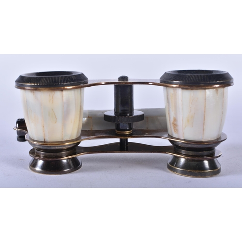 1257 - A PAIR OF MOTHER OF PEARL OPERA GLASSES. 18cm wide extended.