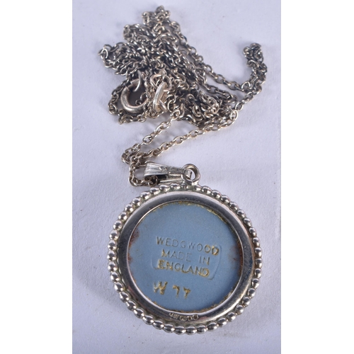 1261 - A Cased Silver Coronation Silver Jubilee Wedgwood Cameo Pendant Necklace.  Stamped 925, Cameo 3 cm x... 