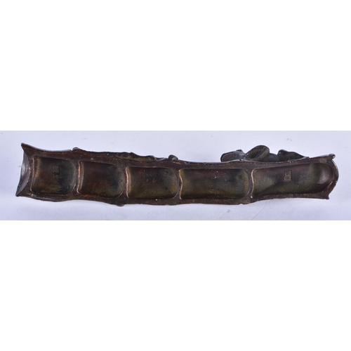 1274 - A Japanese Bronze of Reptiles on a Bamboo Branch.  16.5 cm x 3.4cm x 3.1cm, weight 200g