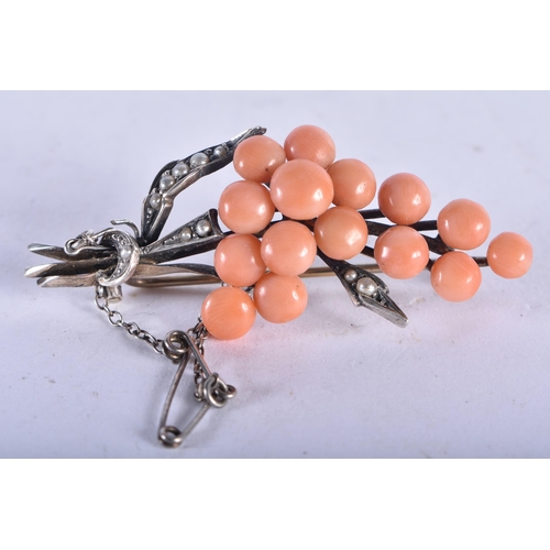 1285 - A Silver, Coral and Seed Pearl Brooch in the form of a Bunch of Grapes.  5.2 cm x 2.2 cm, weight 7g