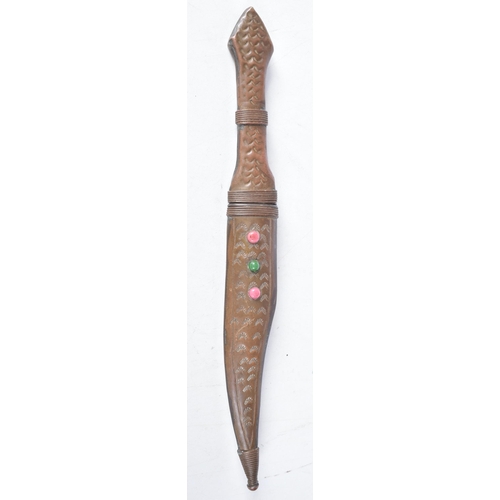 1373 - A Belt Dagger (Kris) with Bronze Handle and Sheath.  24.3 cm long, weight 106.4g