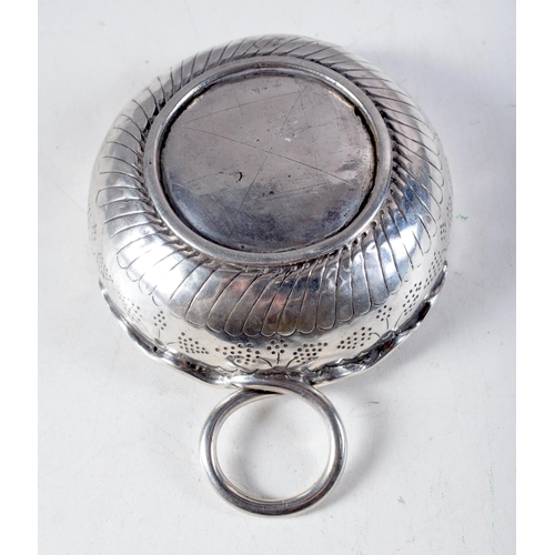 1430 - A Georgian French Silver Wine Taster Circa 1780.  11.5 cm x 8.6 cm x 3.4cm, weight 85g