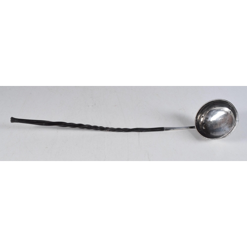 1478 - A Georgian Style White Metal Toddy Ladle with Twisted Horn Handle.  31 cm x 5.6 cm