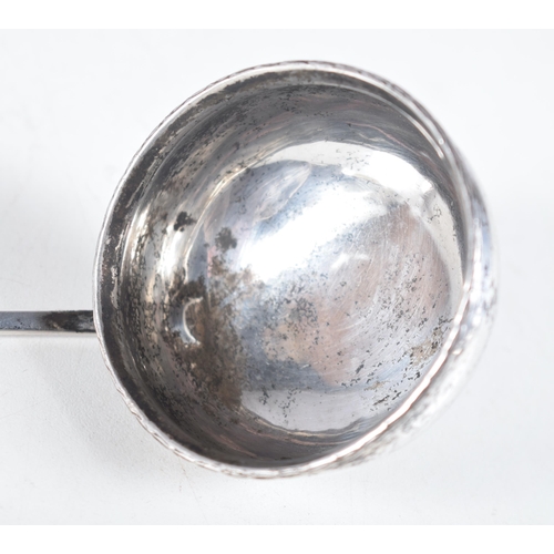 1478 - A Georgian Style White Metal Toddy Ladle with Twisted Horn Handle.  31 cm x 5.6 cm