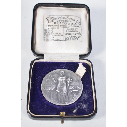 1505 - A Cased Silver Agricultural Medal retailed by Fattorini & Sons.  Hallmarked Birmingham 1928.  Medal ... 